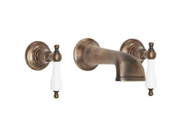 Heritage Three Hole Set with Concealed Spout - Metal Levers